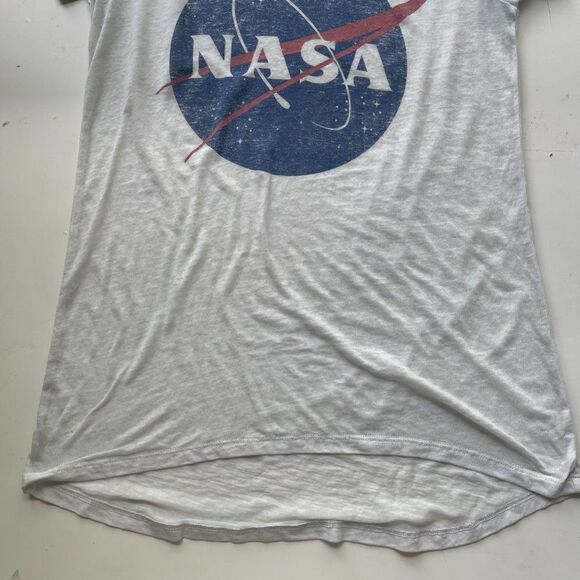 Zoe + Liv Nasa Graphic White Tee‎ Shirt - Small - Picture 4 of 10